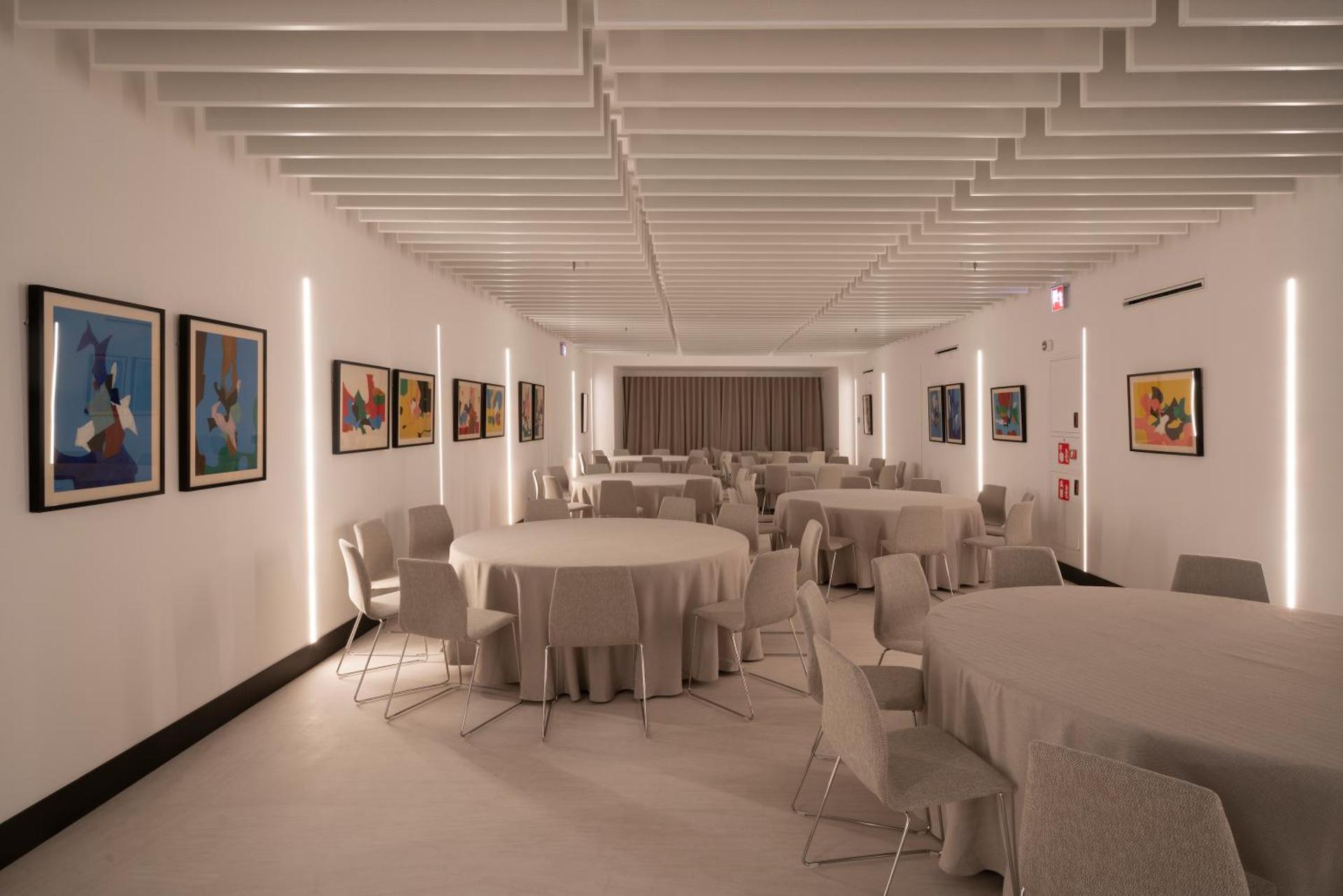 Meeting/conference room