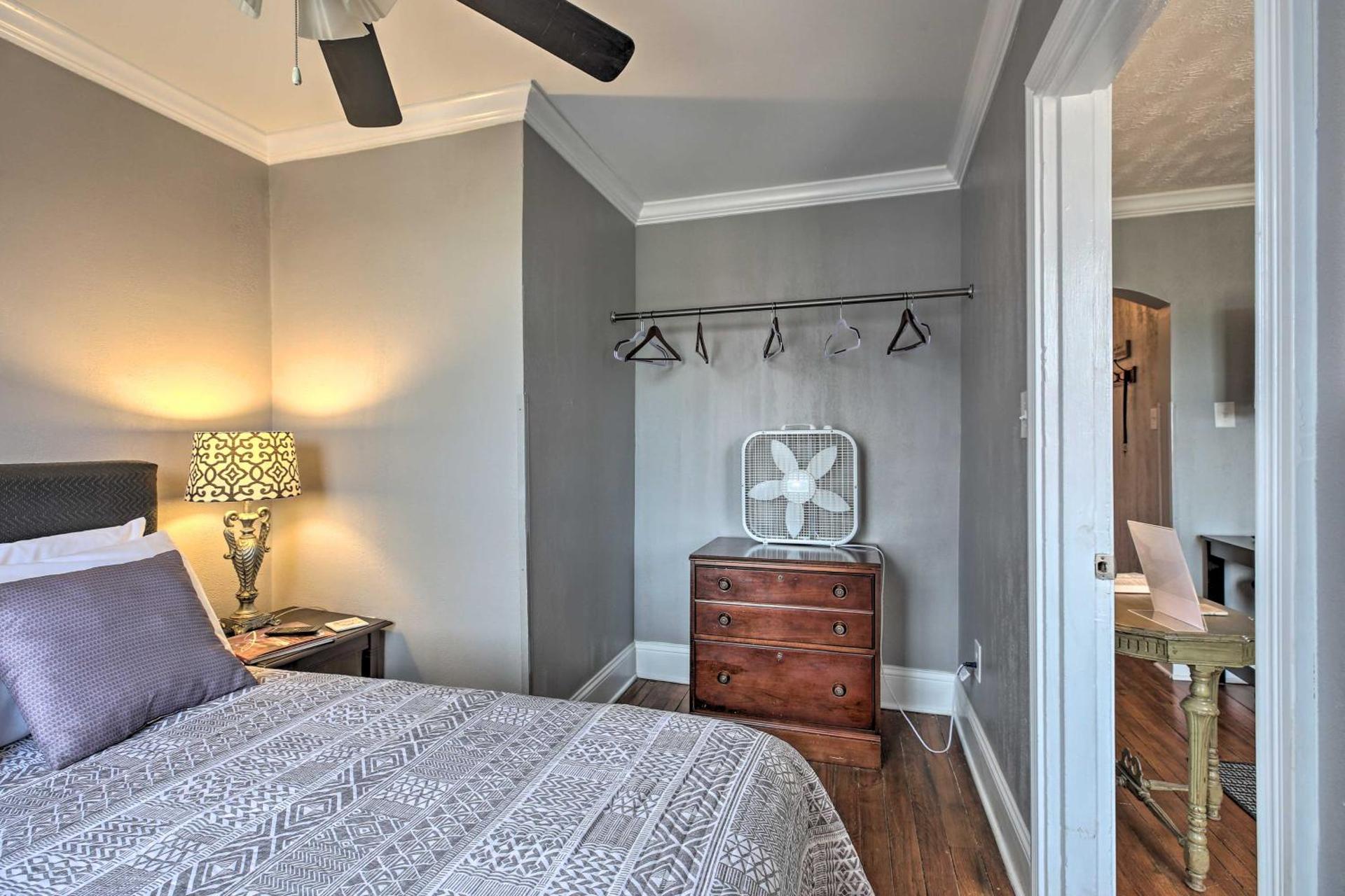 2 Mi to Ark Encounter Updated Williamstown Apt!