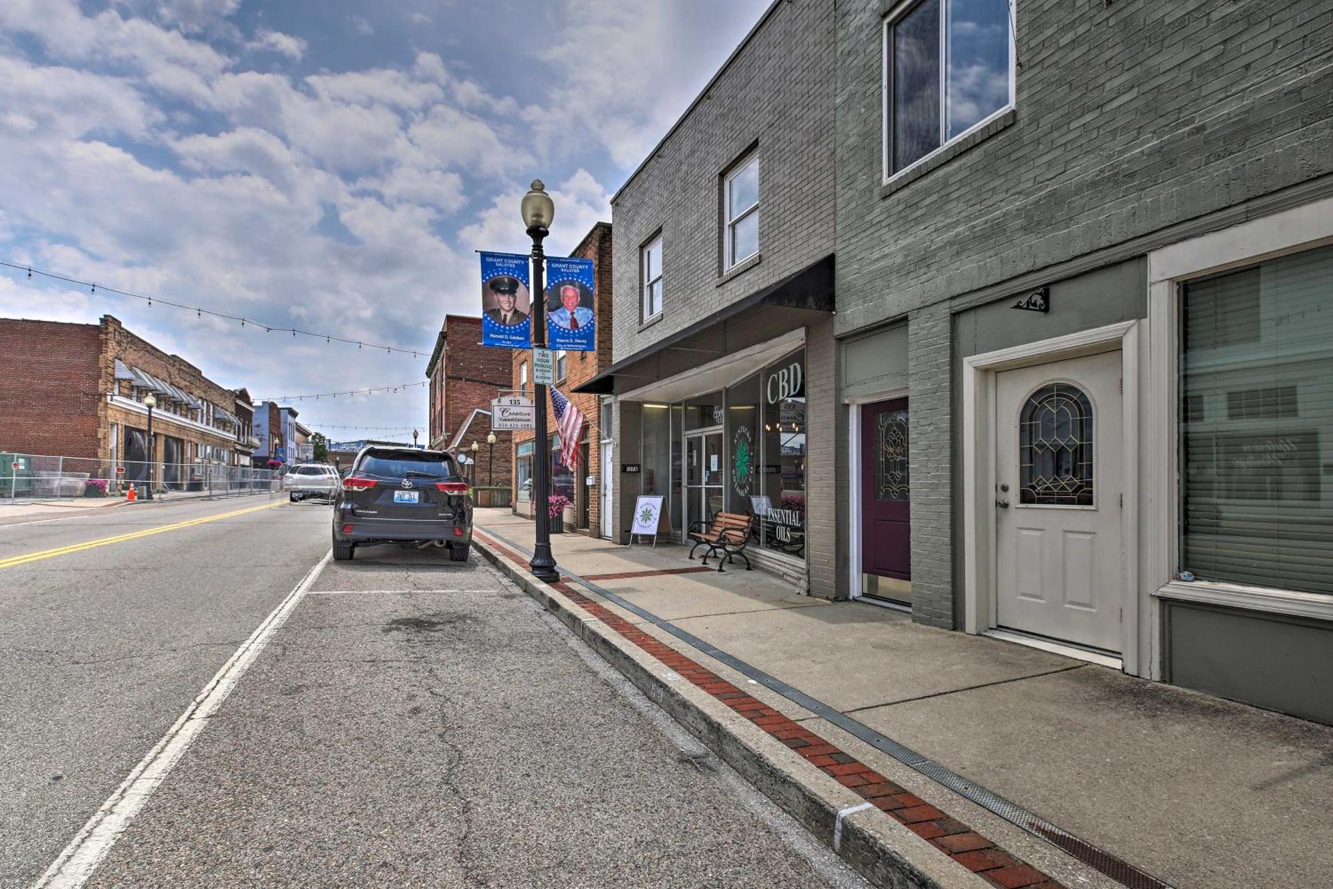 2 Mi to Ark Encounter Updated Williamstown Apt!