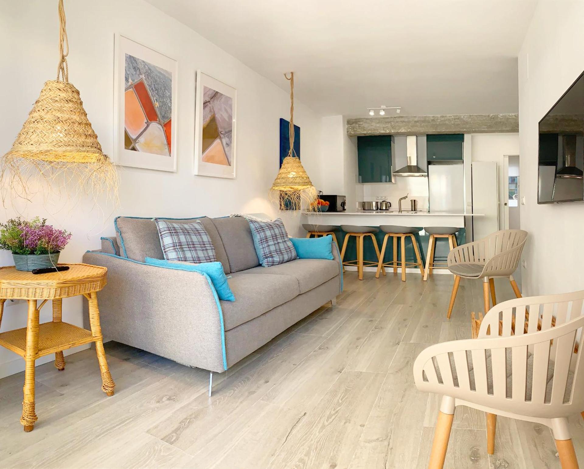 Communal lounge/ TV room