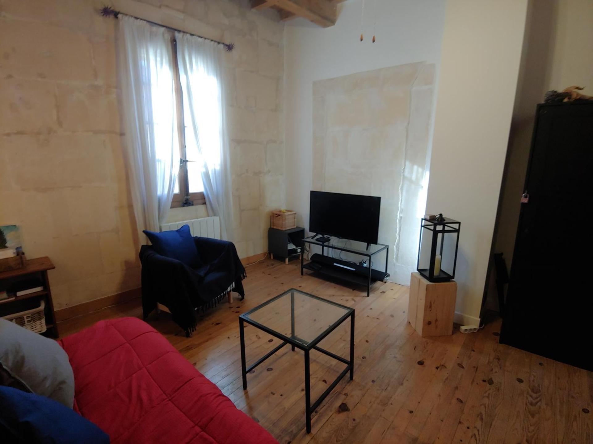 Charmante maison arlésienne à l'ombre des Arènes, de 2 à 5p