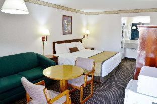 Standard King Room with Sofa Bed - Non Smoking