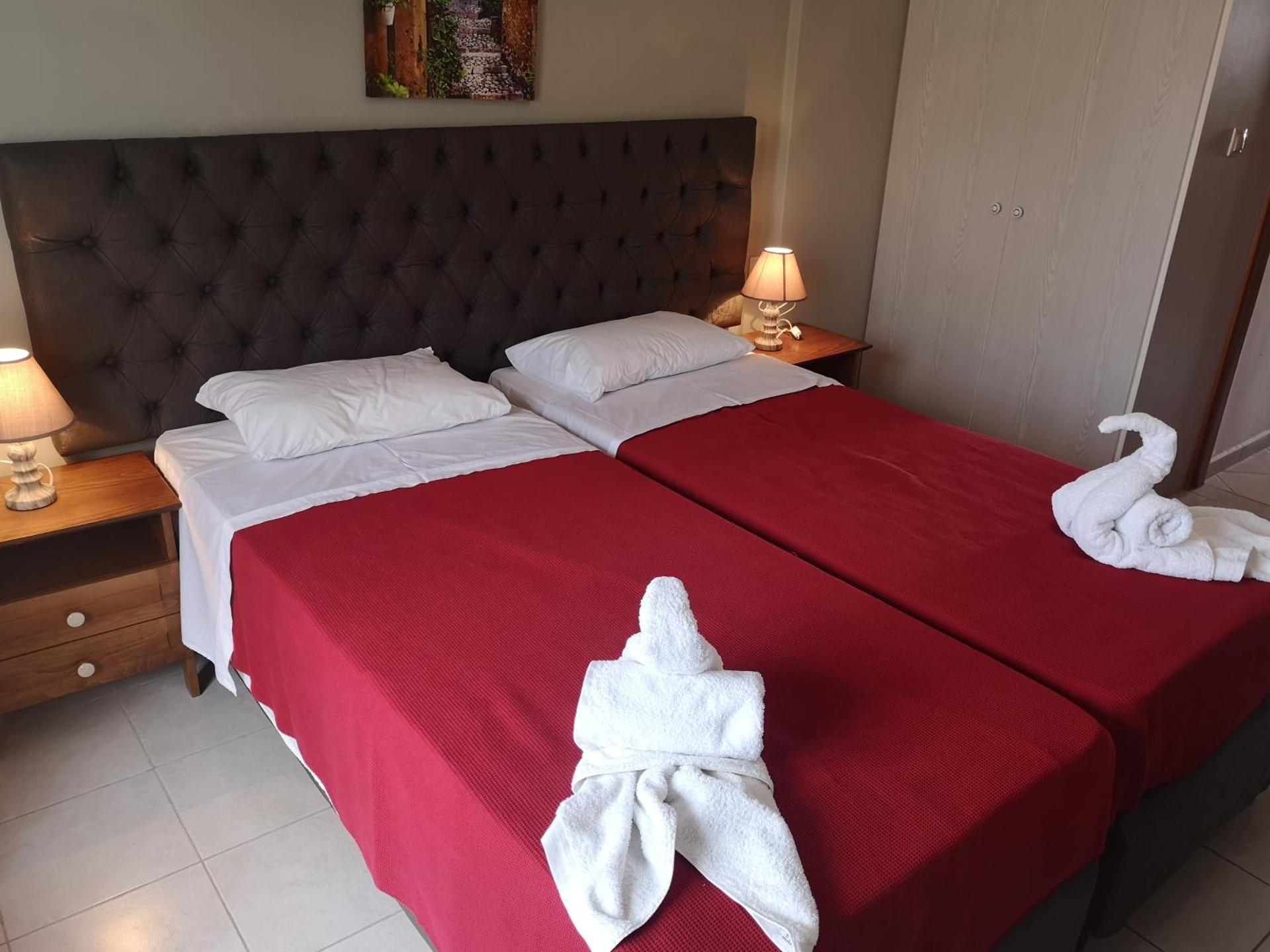 Ionion Apartments & Studios