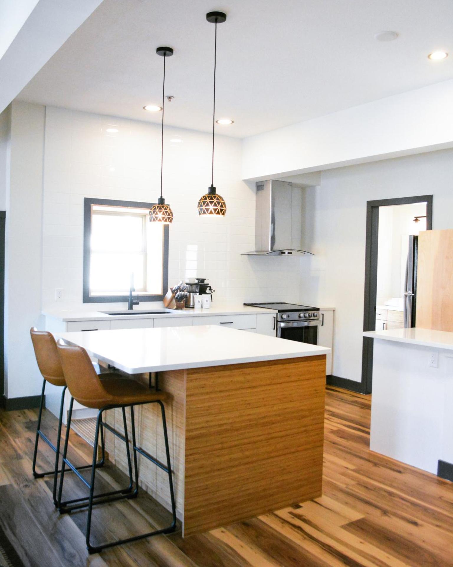 The Flying Steamshovel Inn