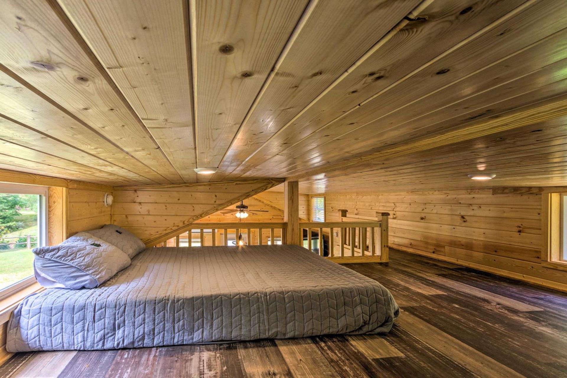 Quaint Mtn Cabin Tiny Living Near Big Adventure