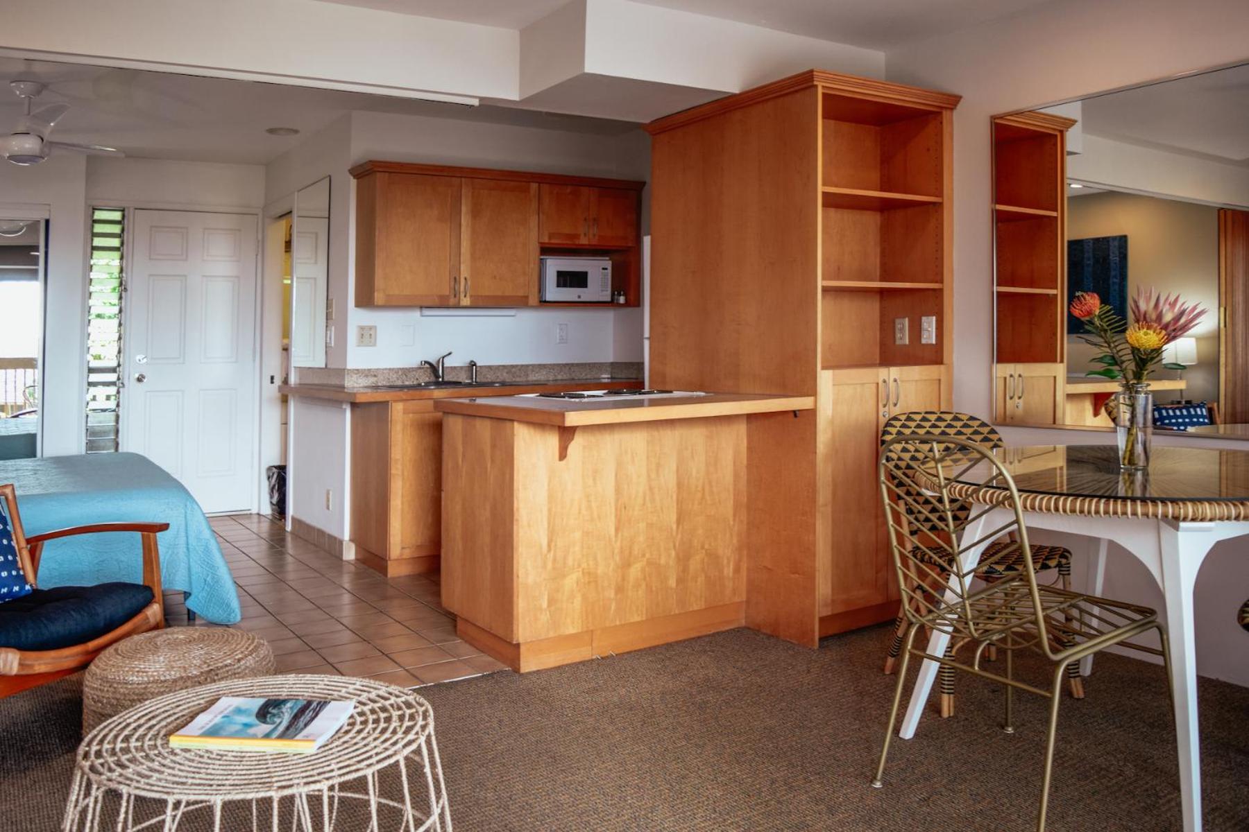 Kitchen or kitchenette