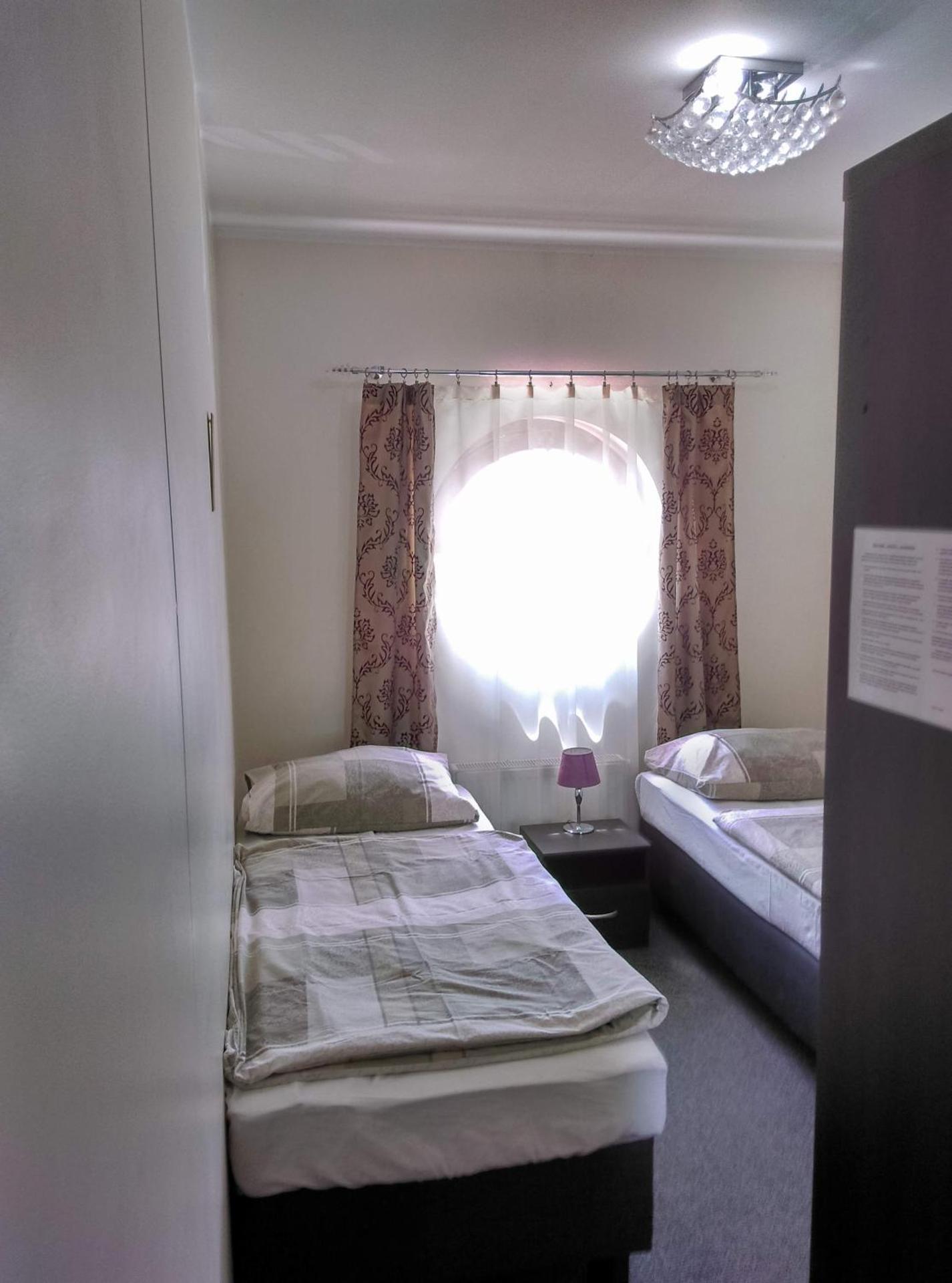 Gościniec w ogrodzie