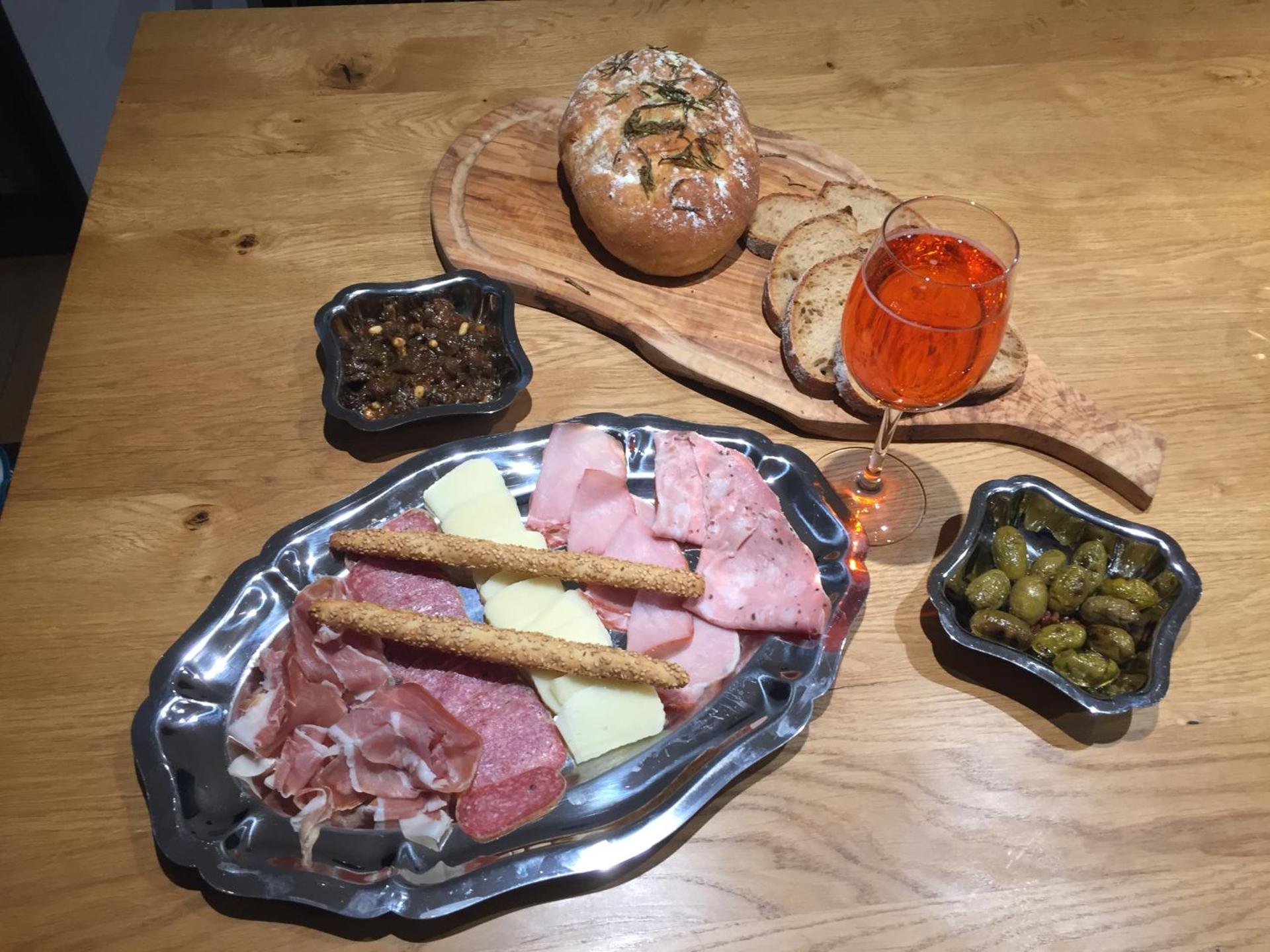 Restaurant/places to eat