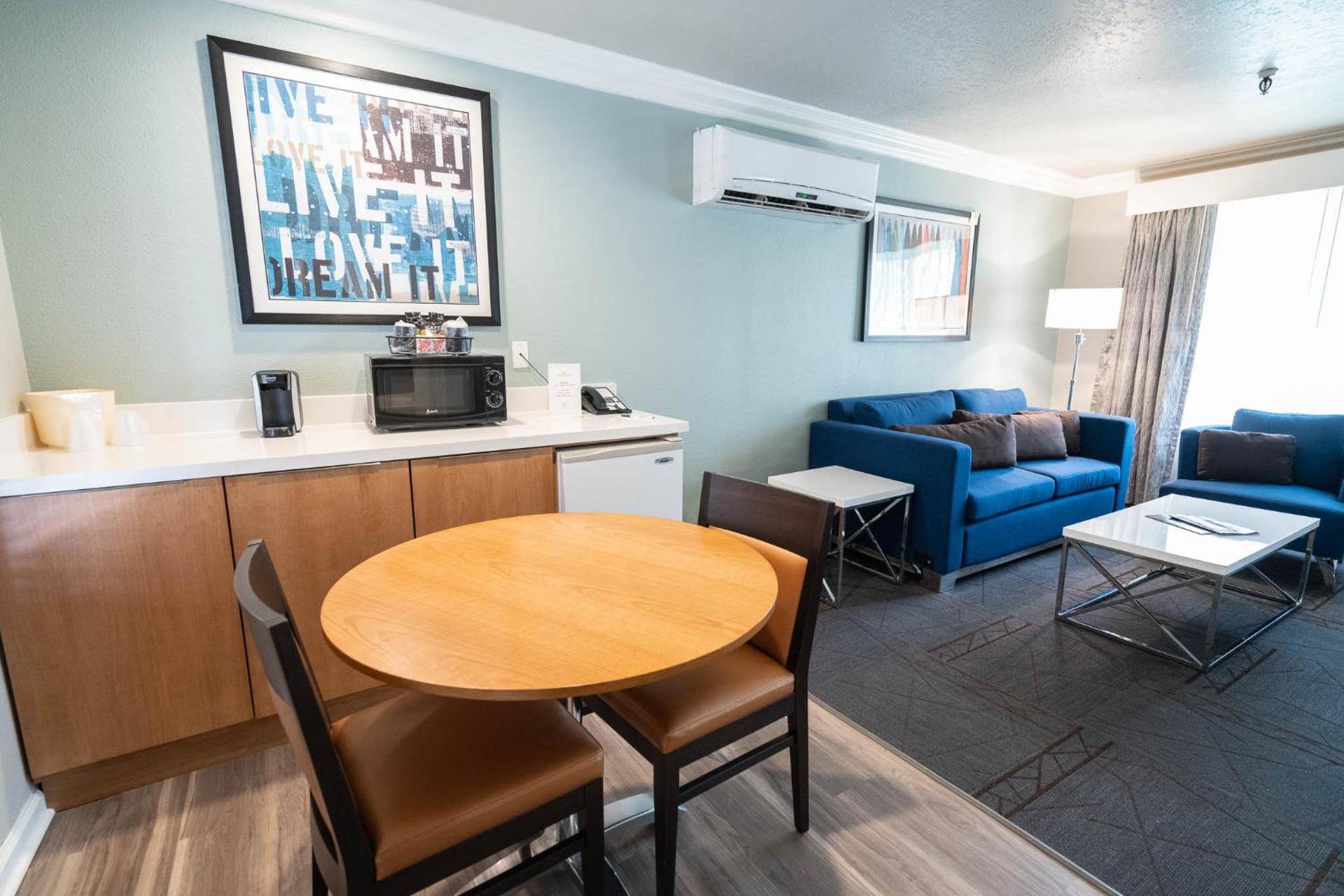 Coffee/tea facilities