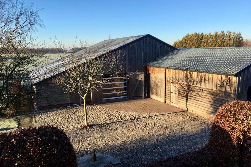 Karibu de Stallen (met Sauna en Stoom douche)