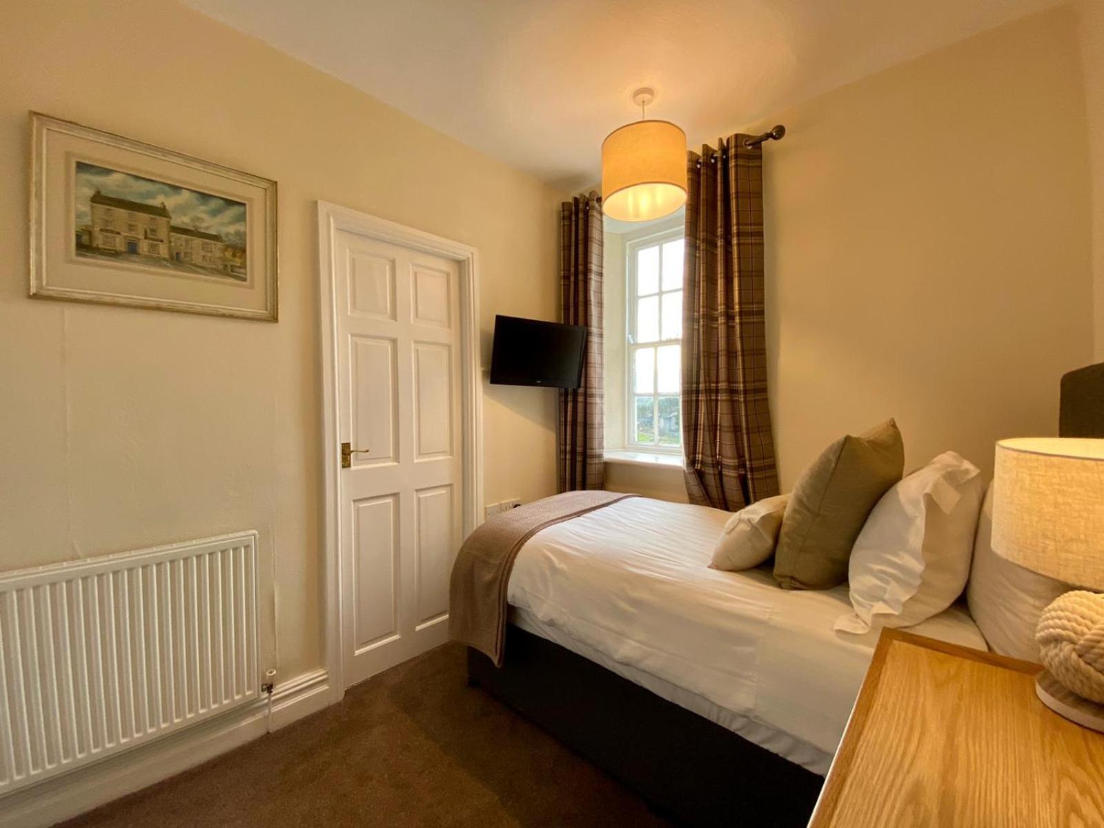 Standard Single Room (No Pets Allowed)