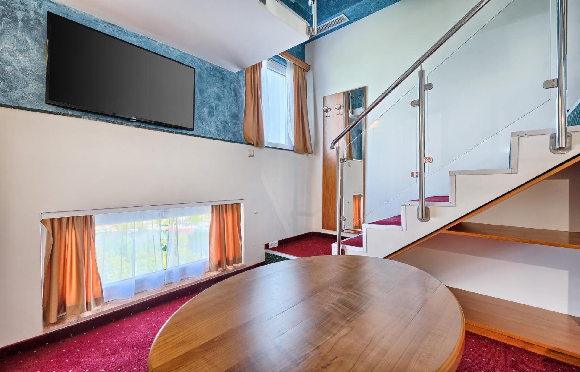 Suite with River View