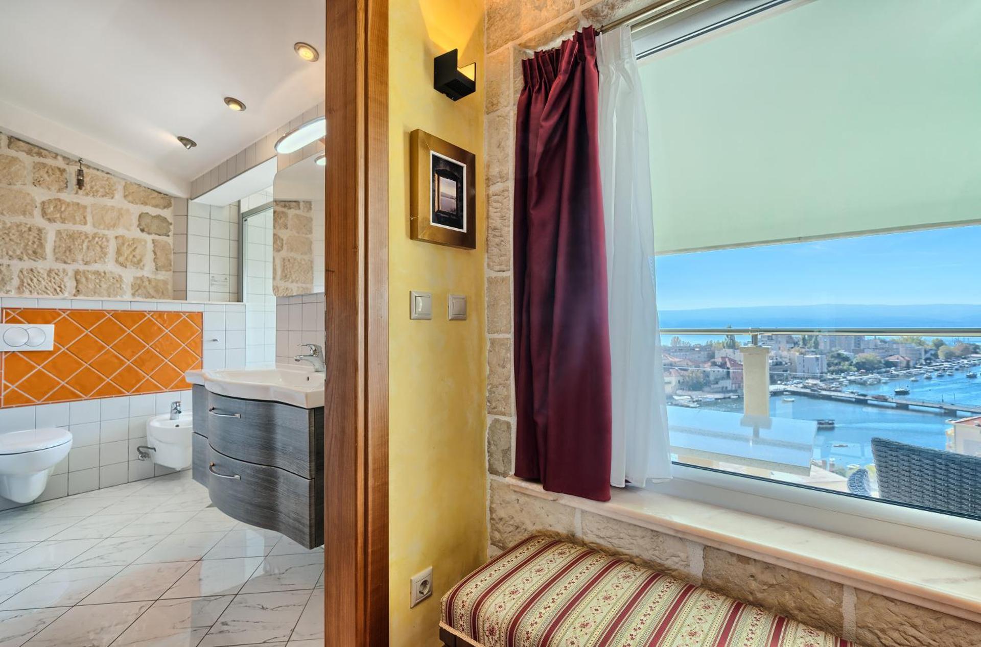 Superior Double Room with Balcony and Sea View