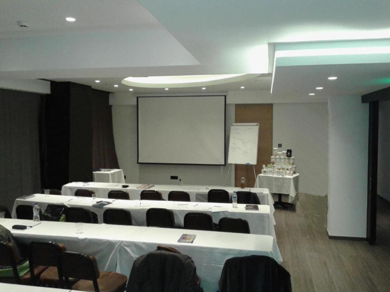 Meeting/conference room