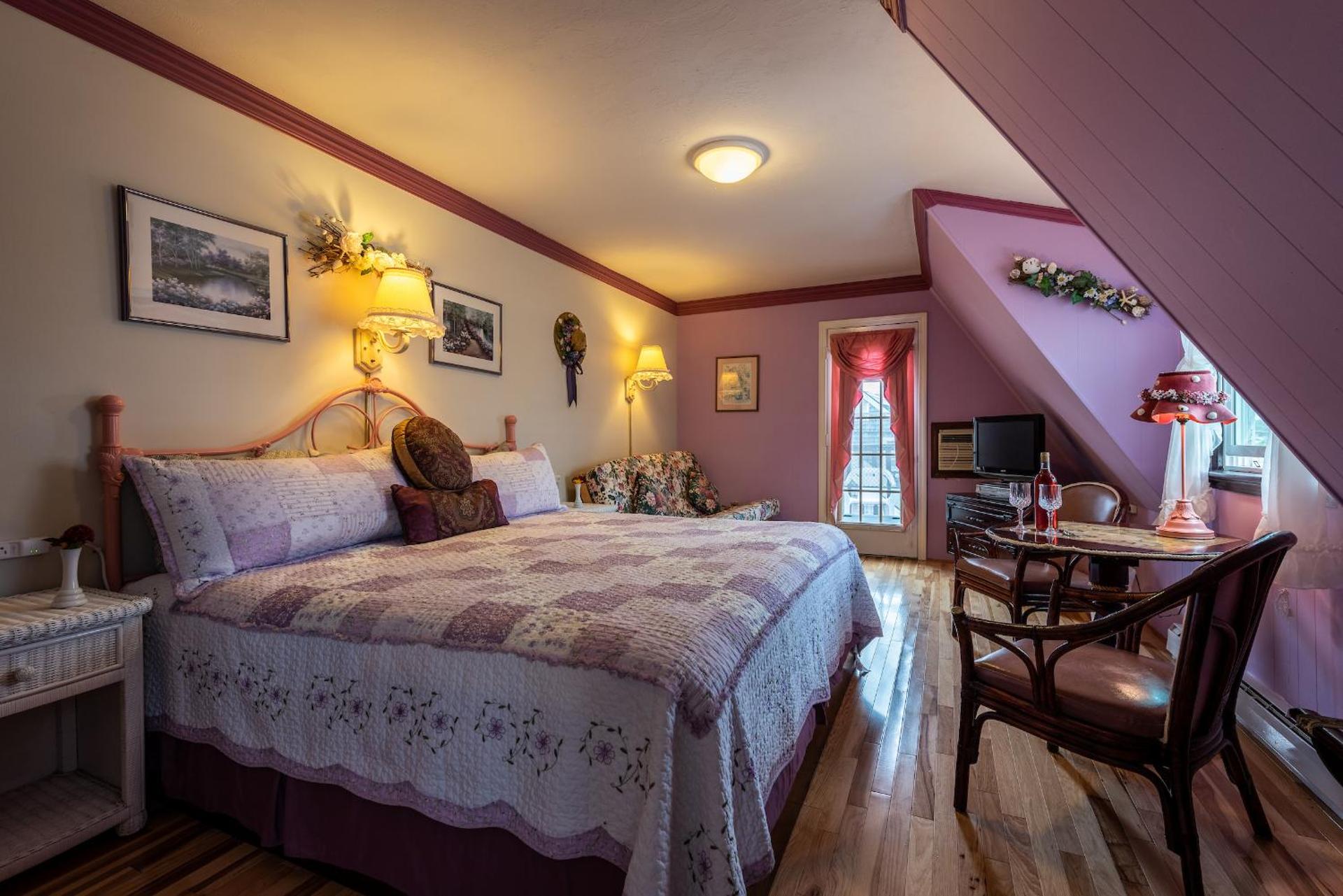 A Cape Cod Ocean Manor Inn