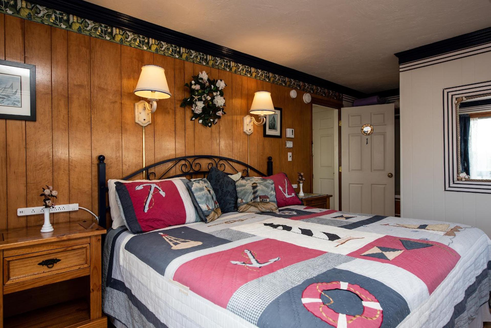 A Cape Cod Ocean Manor Inn