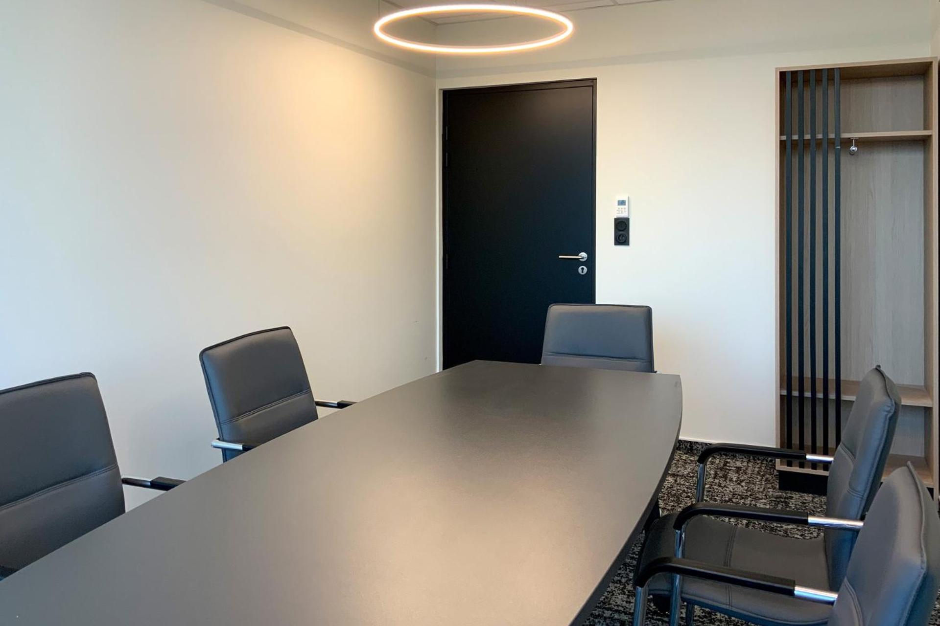 Meeting/conference room