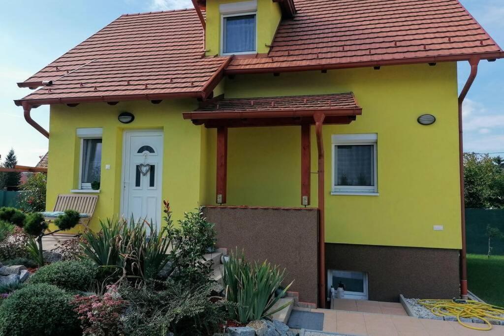 Éva Háza Nyugalom/Pihenés/Relax