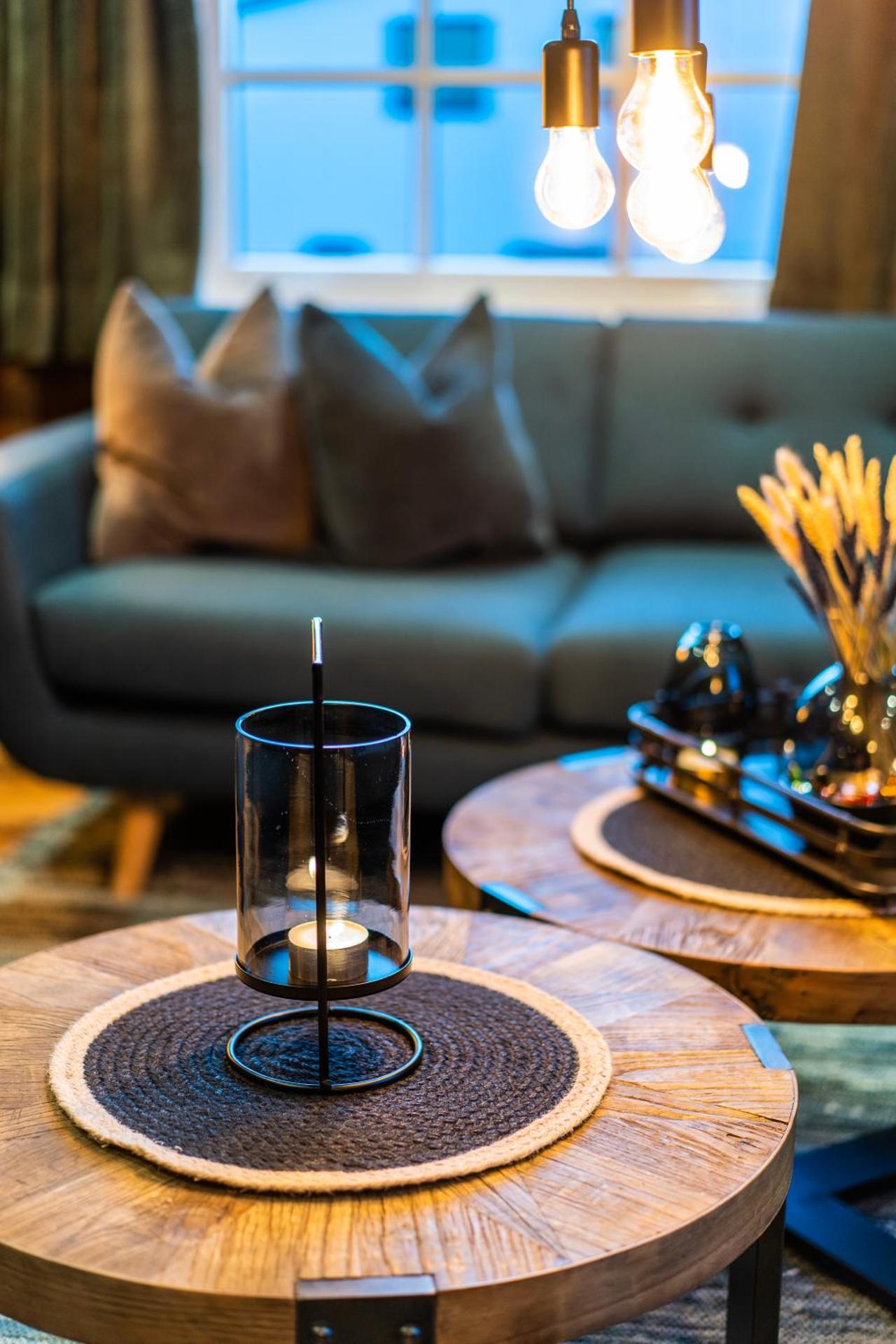 Deluxe Two-Bedroom Apartment with Sea View & Balcony