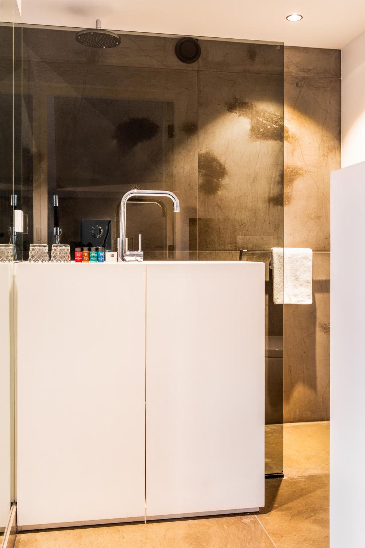 Standard room with shower in castle 2p.