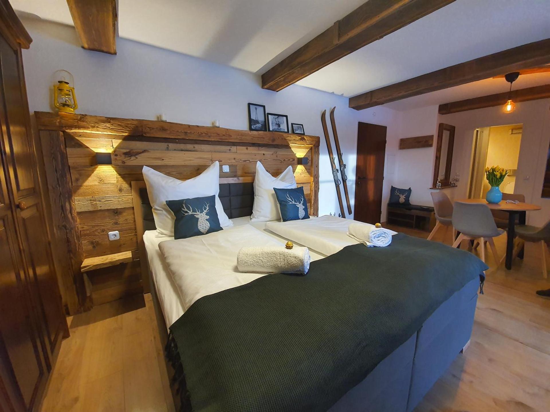 "Alpenapartments für Skifahrer-Pistennähe,Panomareblick & Skiraum" Kozma