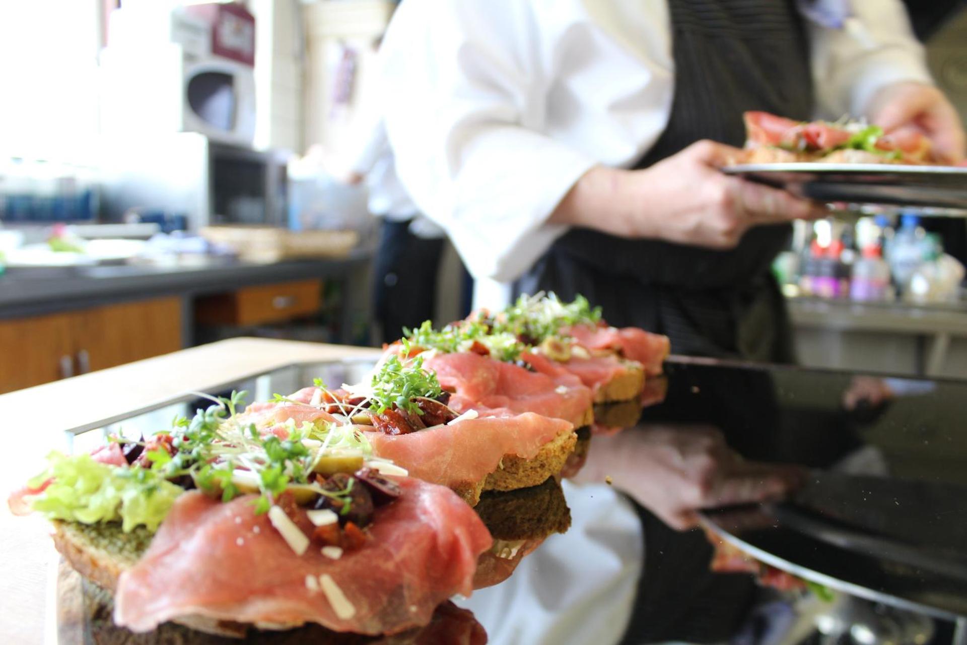 Restaurant/places to eat