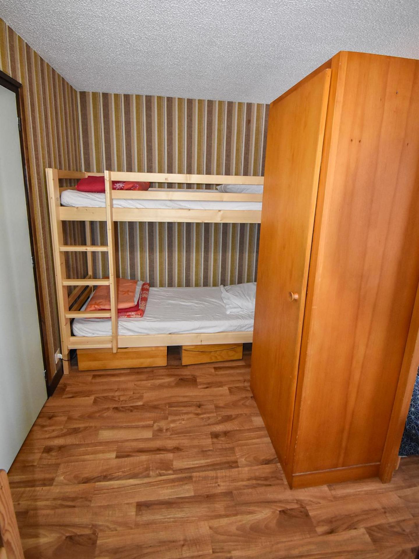 Le Relai S34 - Grand et lumineux studio avec coin montagne 4-6 pers avec WIFI, 50m des pistes, grand balcon exposé SUD, DRAPS NON COMPRIS