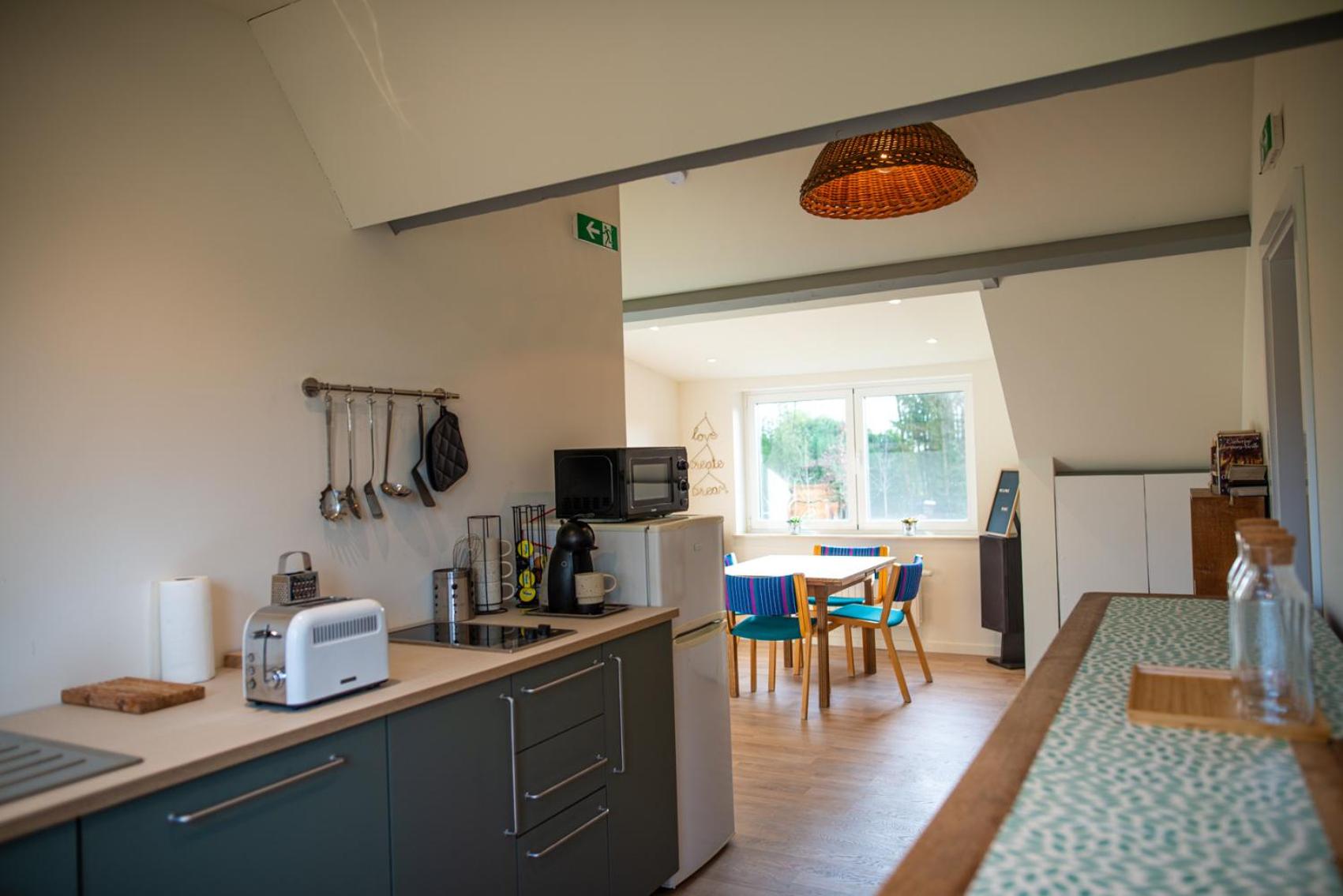 Kitchen or kitchenette