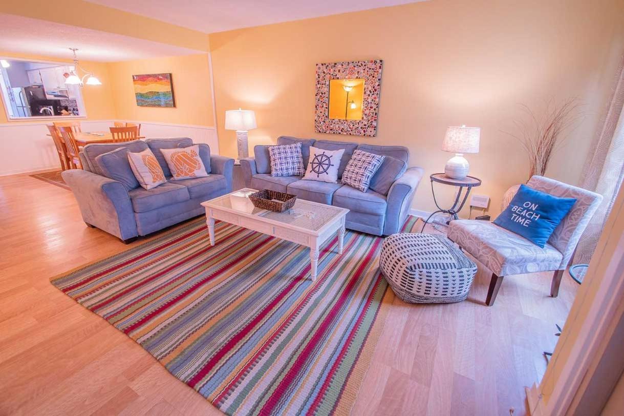 Walk to Hilton Head Island Beach Villa with Balcony