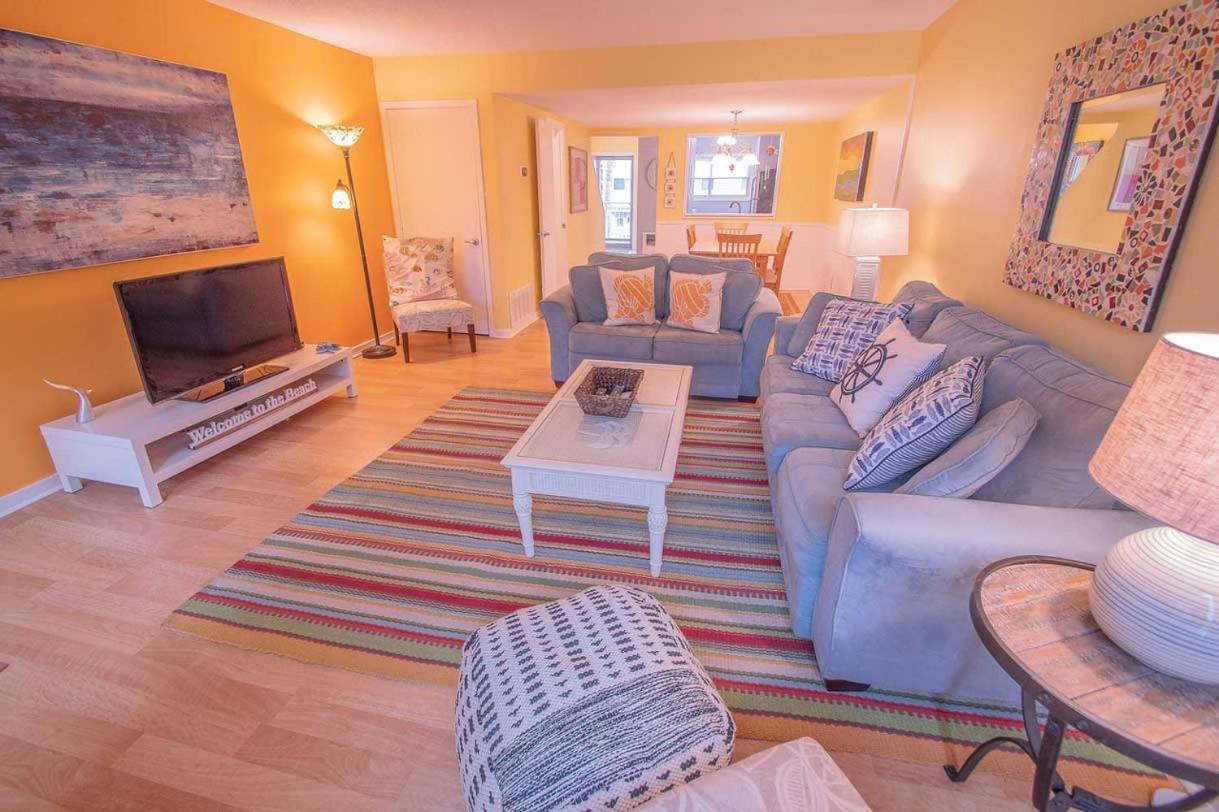 Walk to Hilton Head Island Beach Villa with Balcony