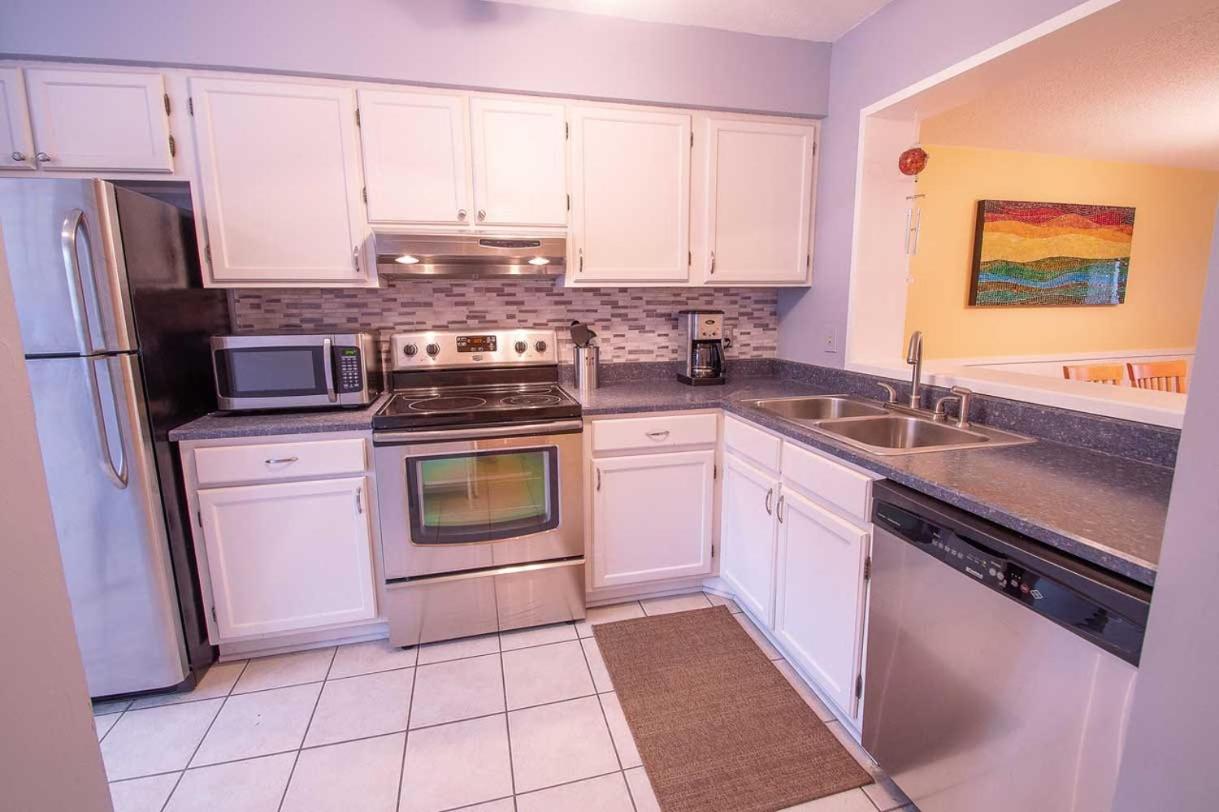 Walk to Hilton Head Island Beach Villa with Balcony