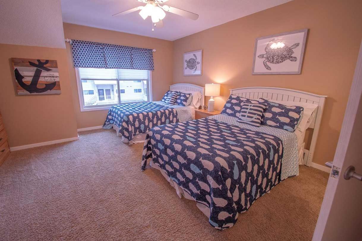 Walk to Hilton Head Island Beach Villa with Balcony