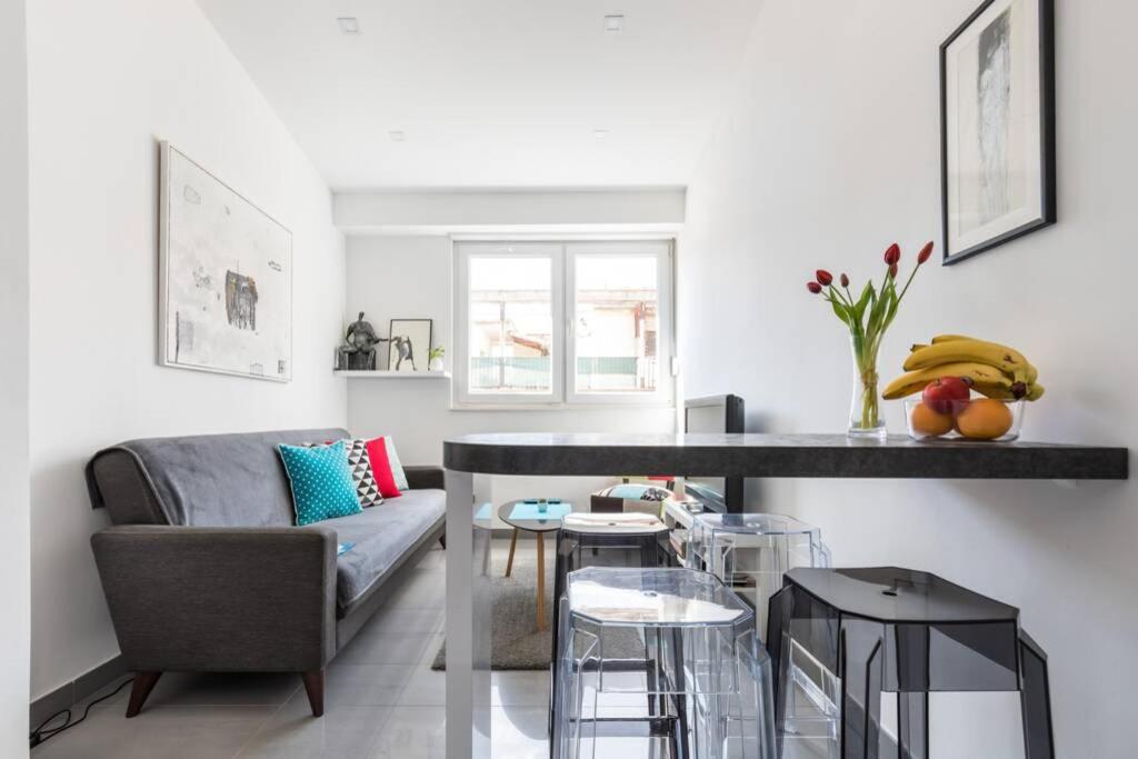 Banana Split Youth Apartment