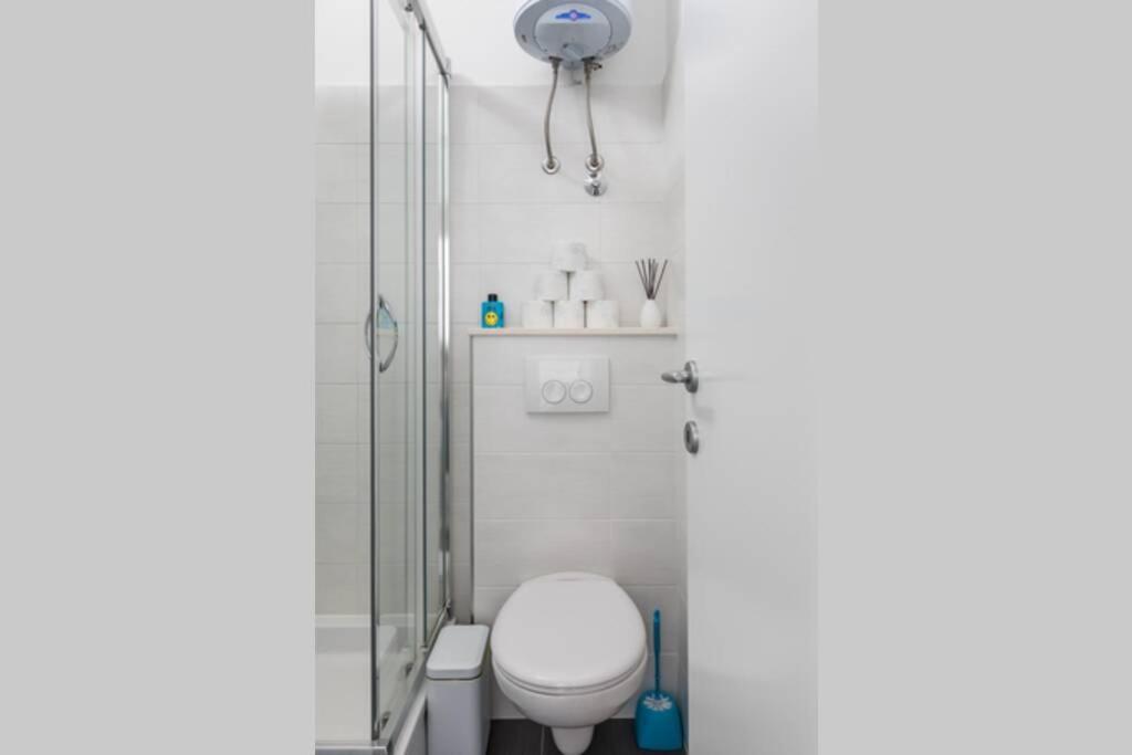 Banana Split Youth Apartment