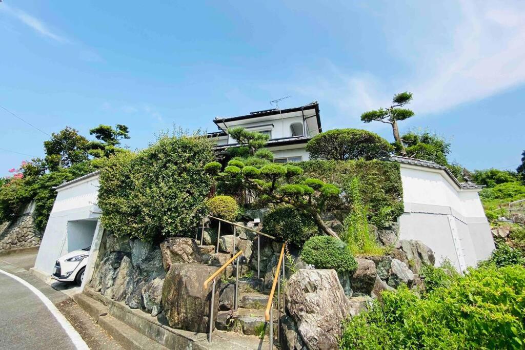 48坪！道後温泉付近駐車場有り清潔さと設備の充実さが高評価 大切な家族仲間と広々とくつろげます