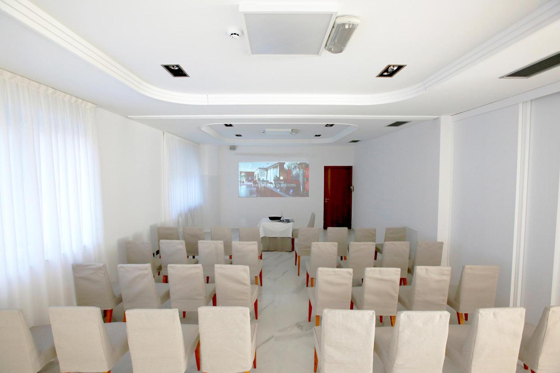 Meeting/conference room