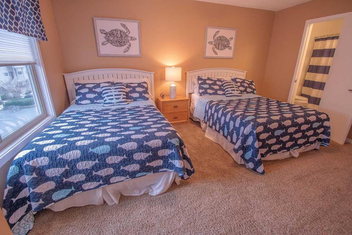 Walk to Hilton Head Island Beach Villa with Balcony