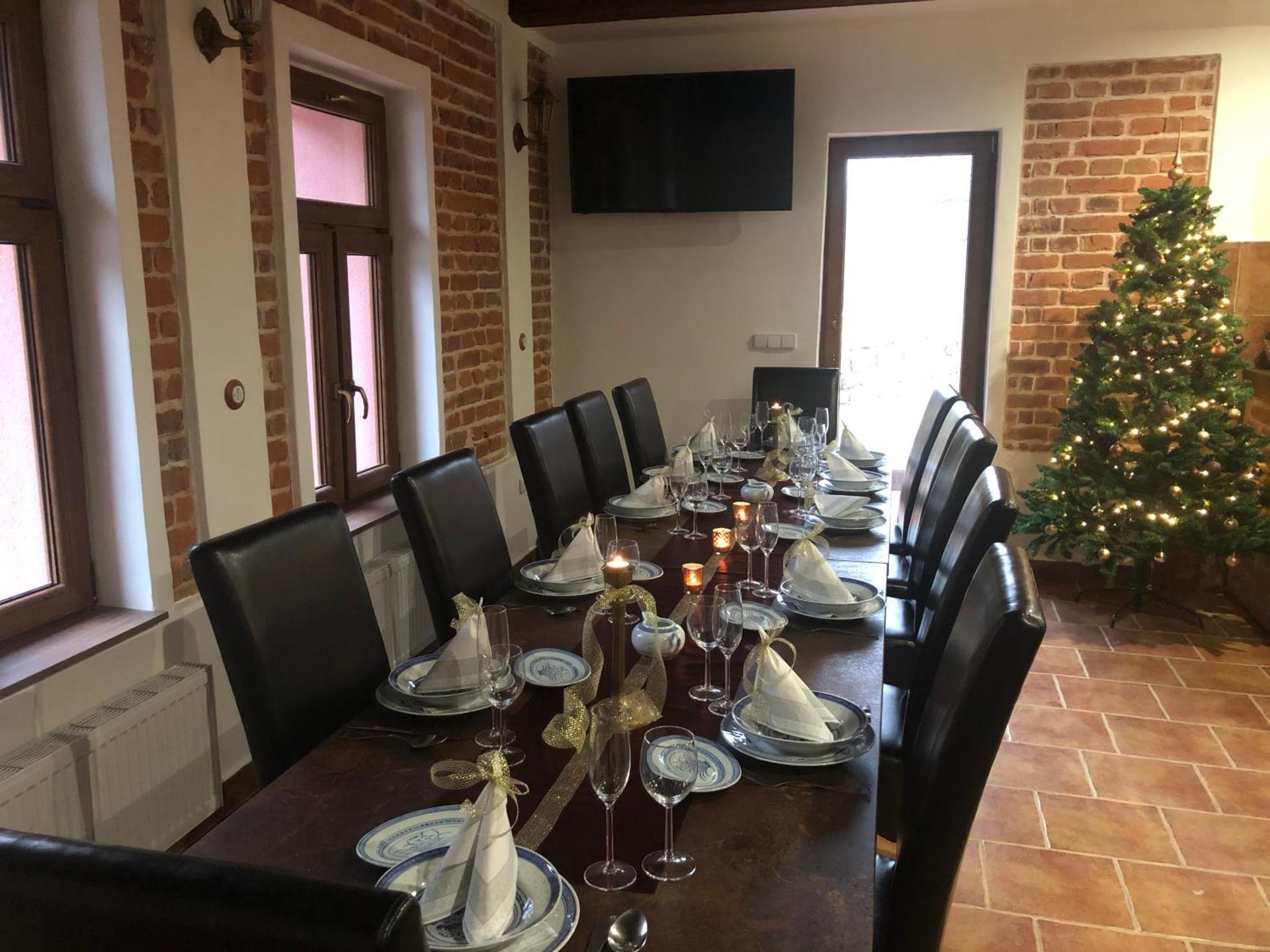 Communal lounge/ TV room