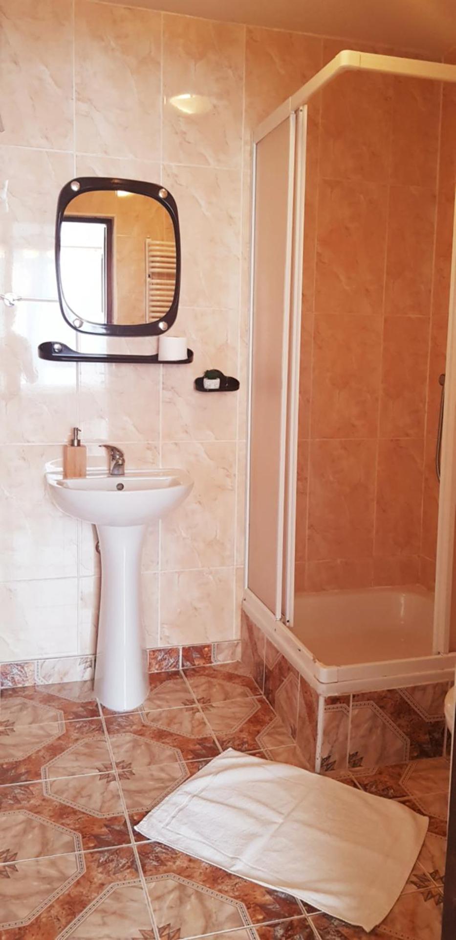 Twin Room with Private Bathroom