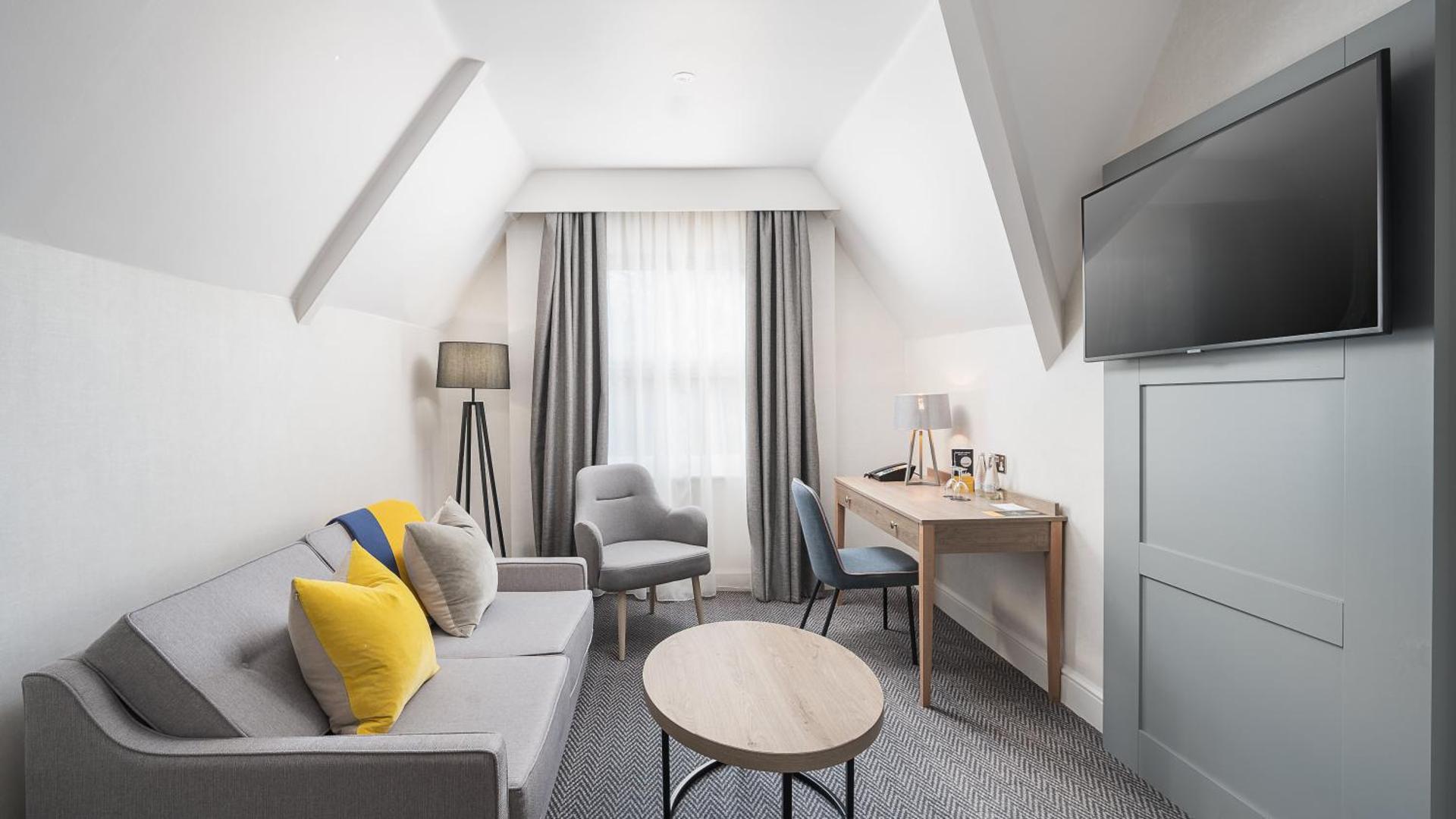 Photo of the whole room