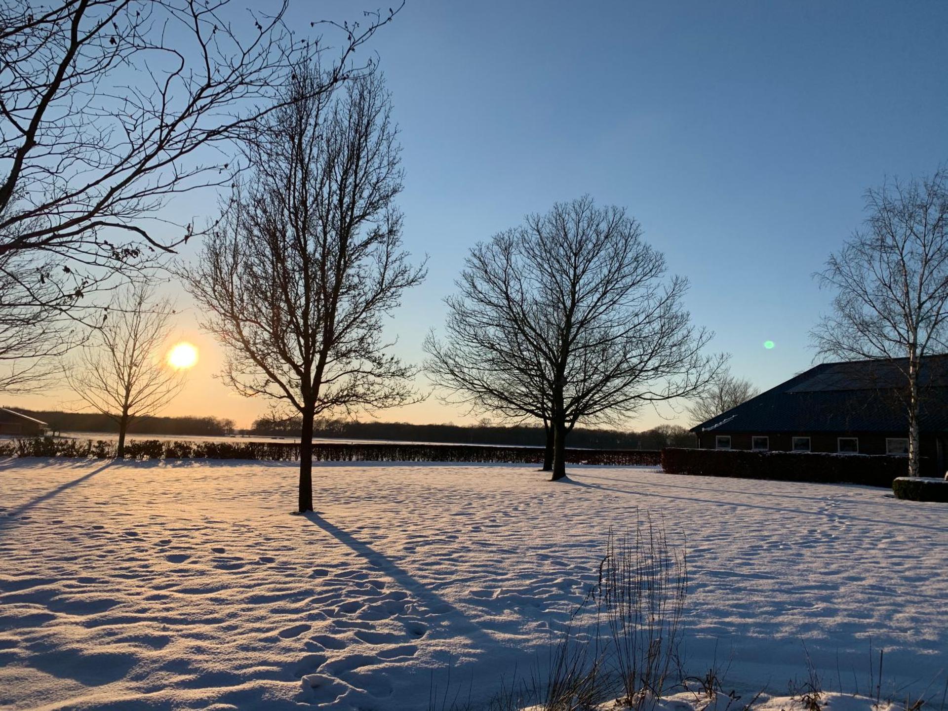 Karibu de Stallen (met Sauna en Stoom douche)