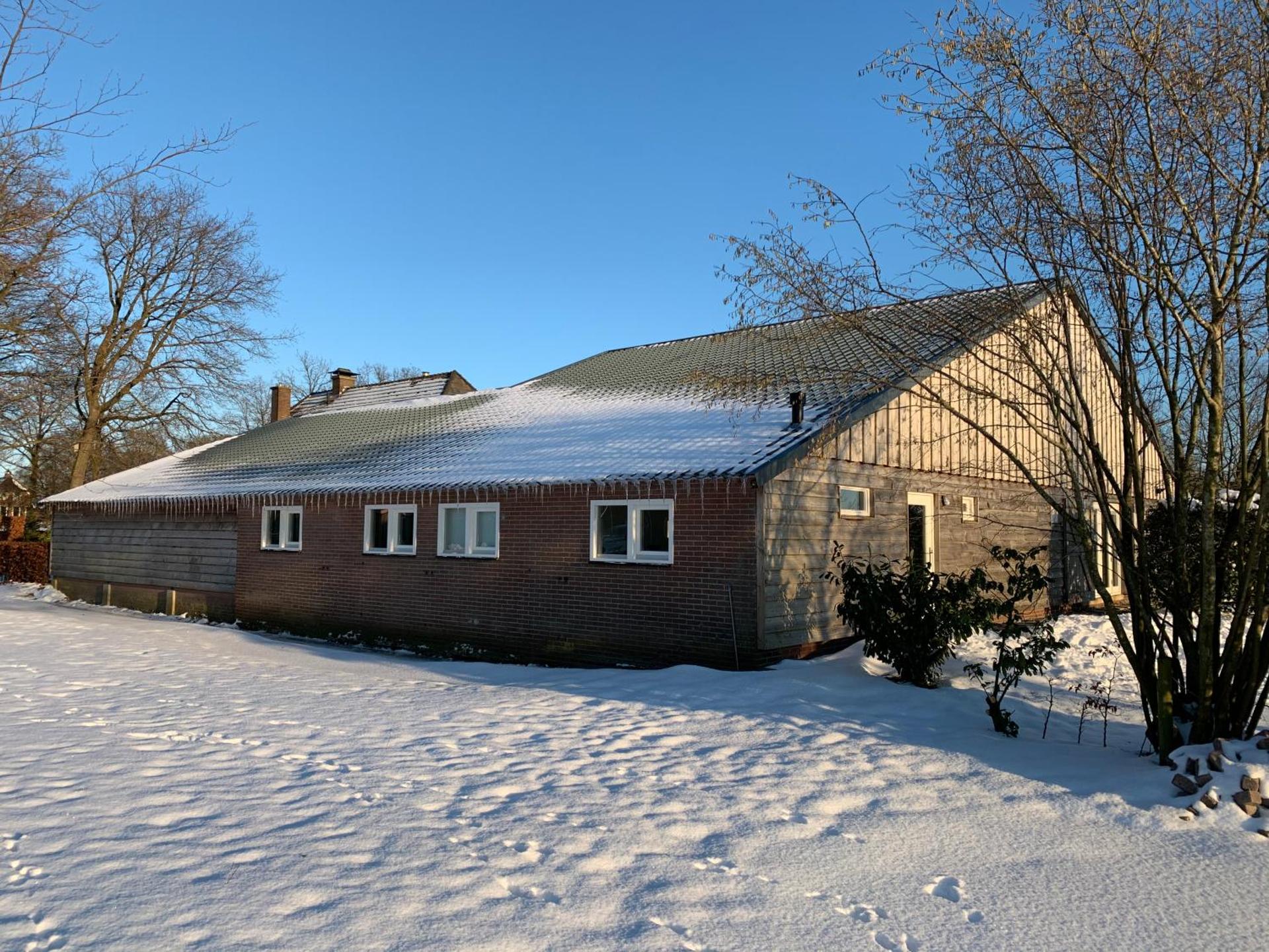 Karibu de Stallen (met Sauna en Stoom douche)