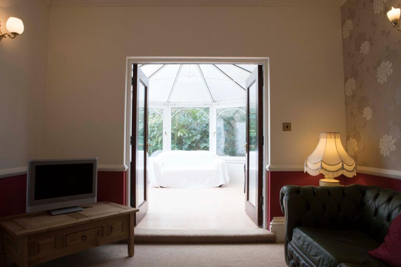 Woodlands Lodge Hotel