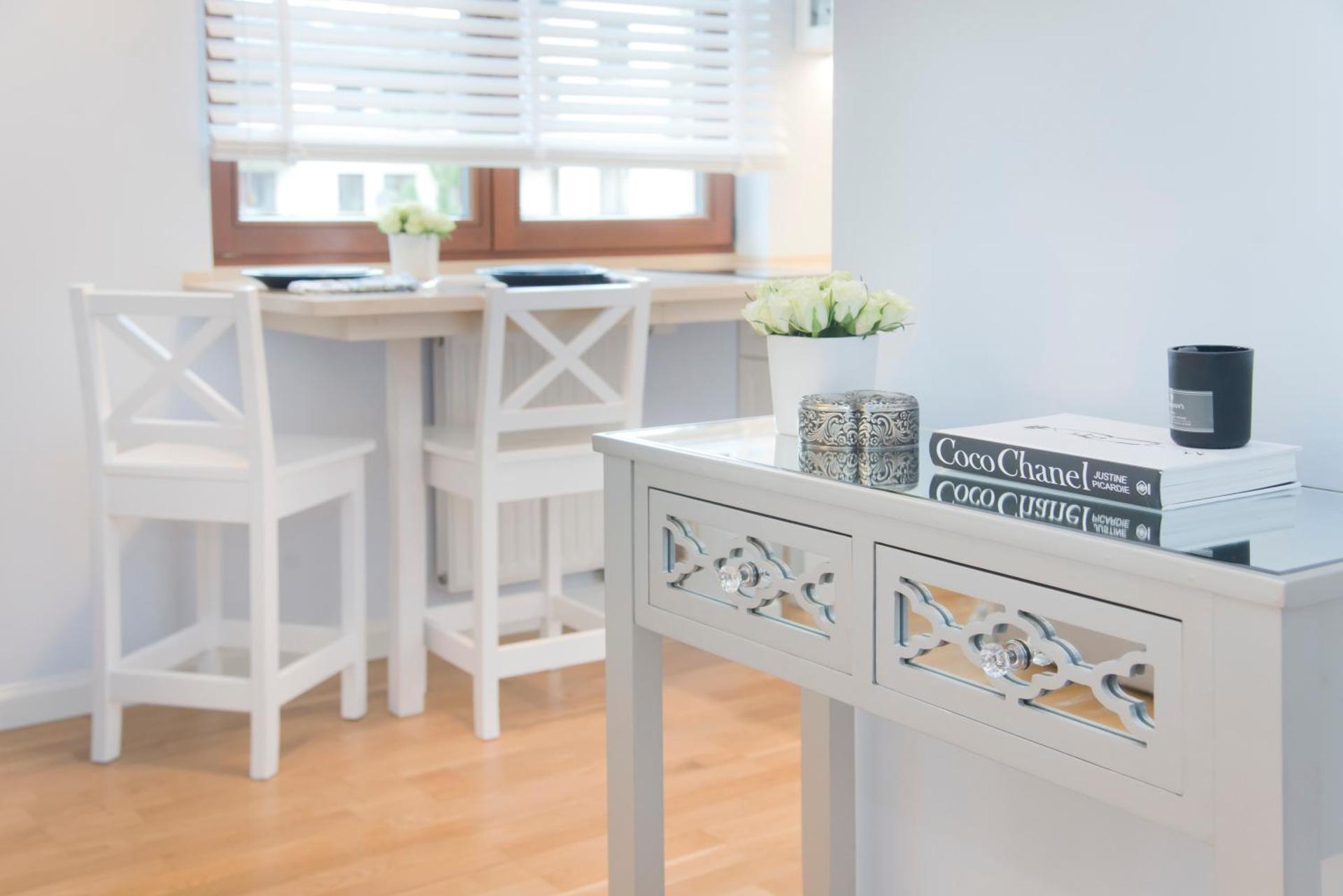 Apartament Hamptons - Relaks blisko plaży i Molo