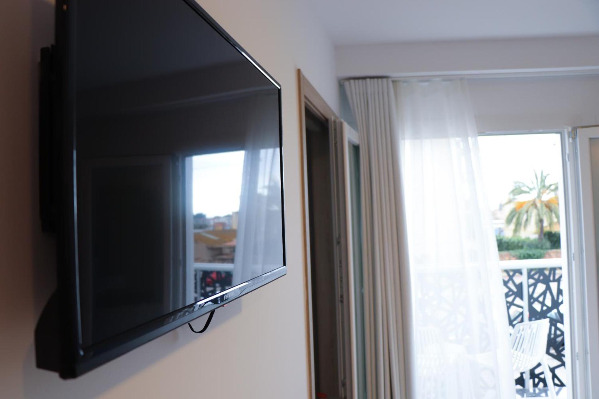 Deluxe Double or Twin Room with Balcony