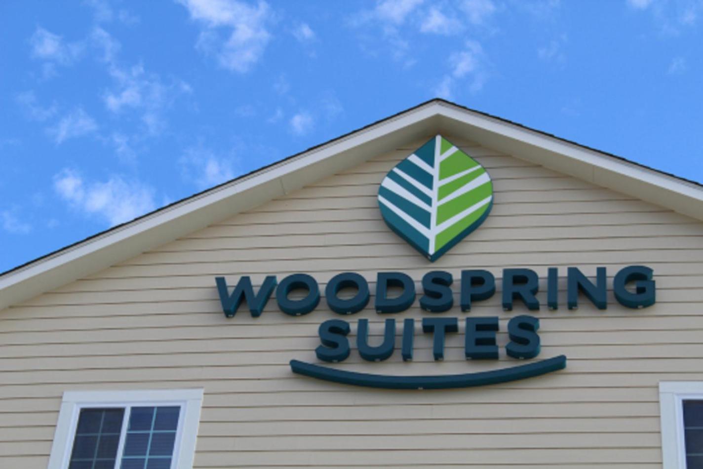 WoodSpring Suites Lafayette