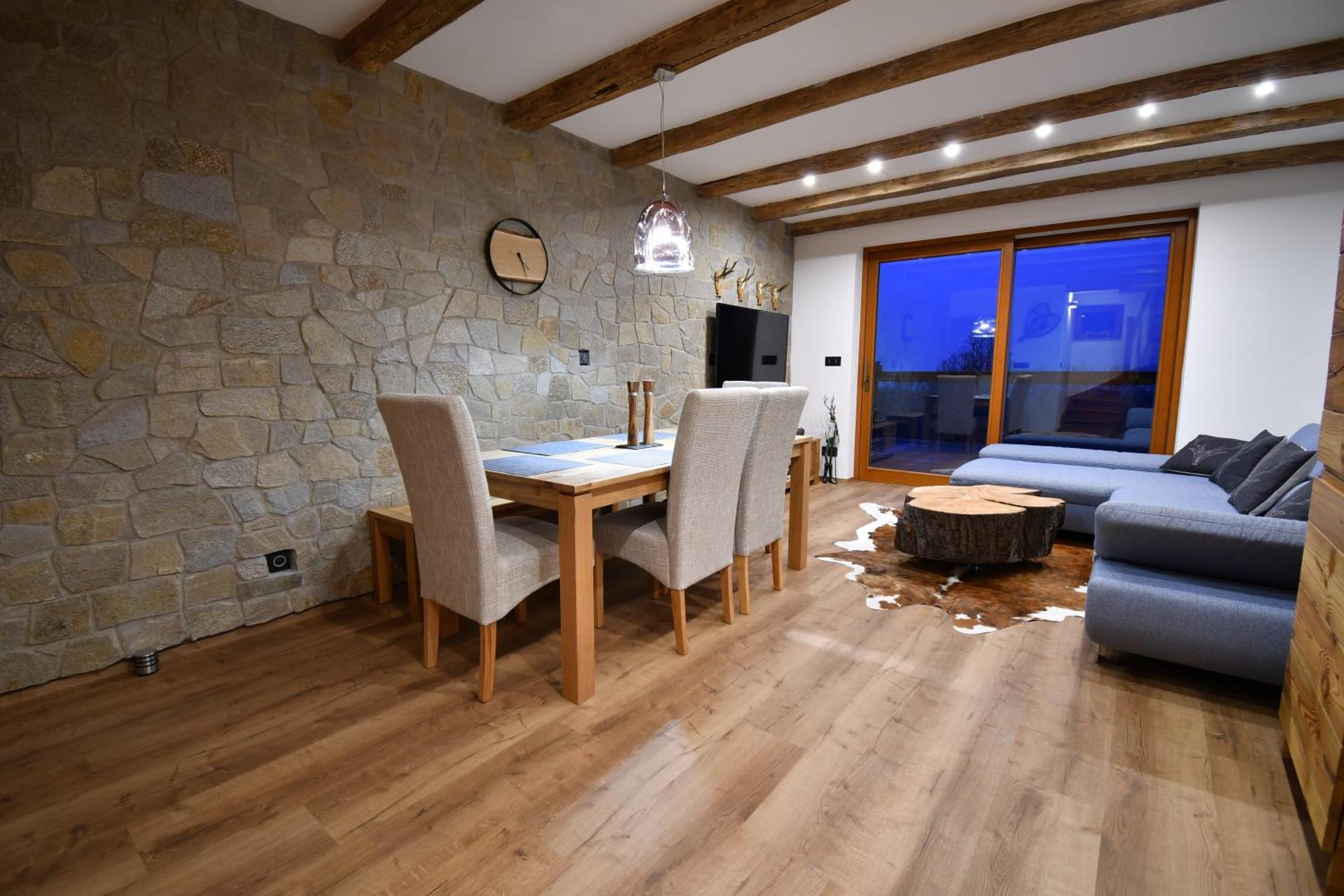 Chalet Apartments Maštal