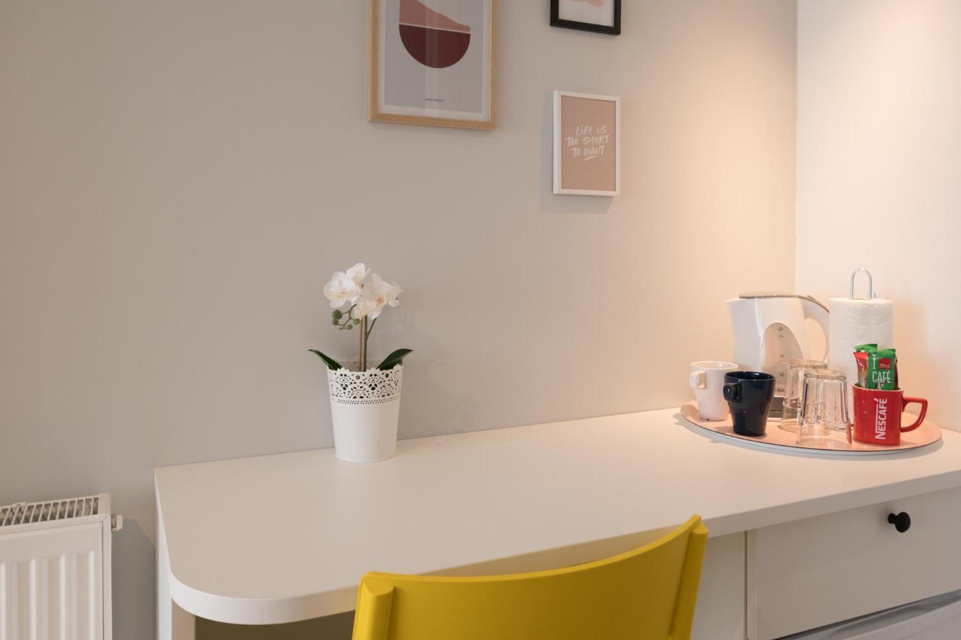 Coffee/tea facilities