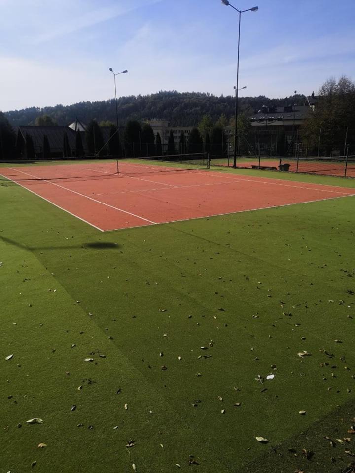 Tennis court