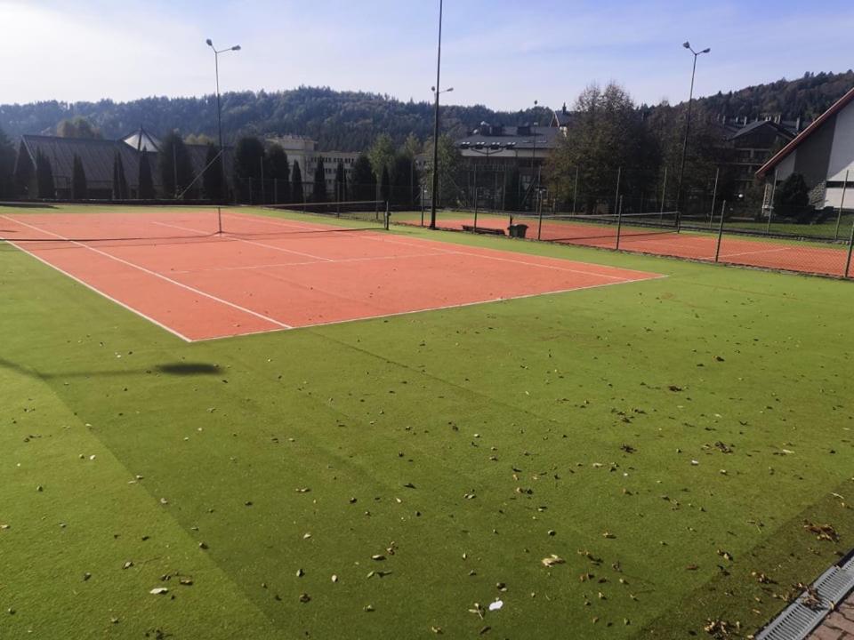 Tennis court